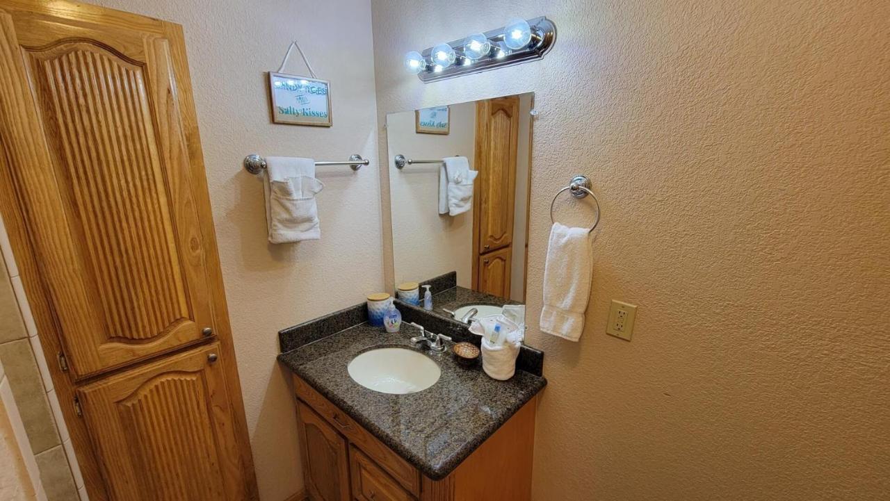 Cozy 2 Bedroom With Big Pool - Campeche Triplex Unit C Home South Padre Island Εξωτερικό φωτογραφία
