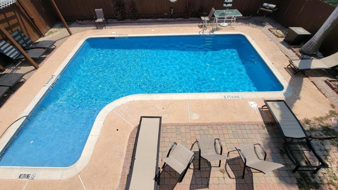 Cozy 2 Bedroom With Big Pool - Campeche Triplex Unit C Home South Padre Island Εξωτερικό φωτογραφία